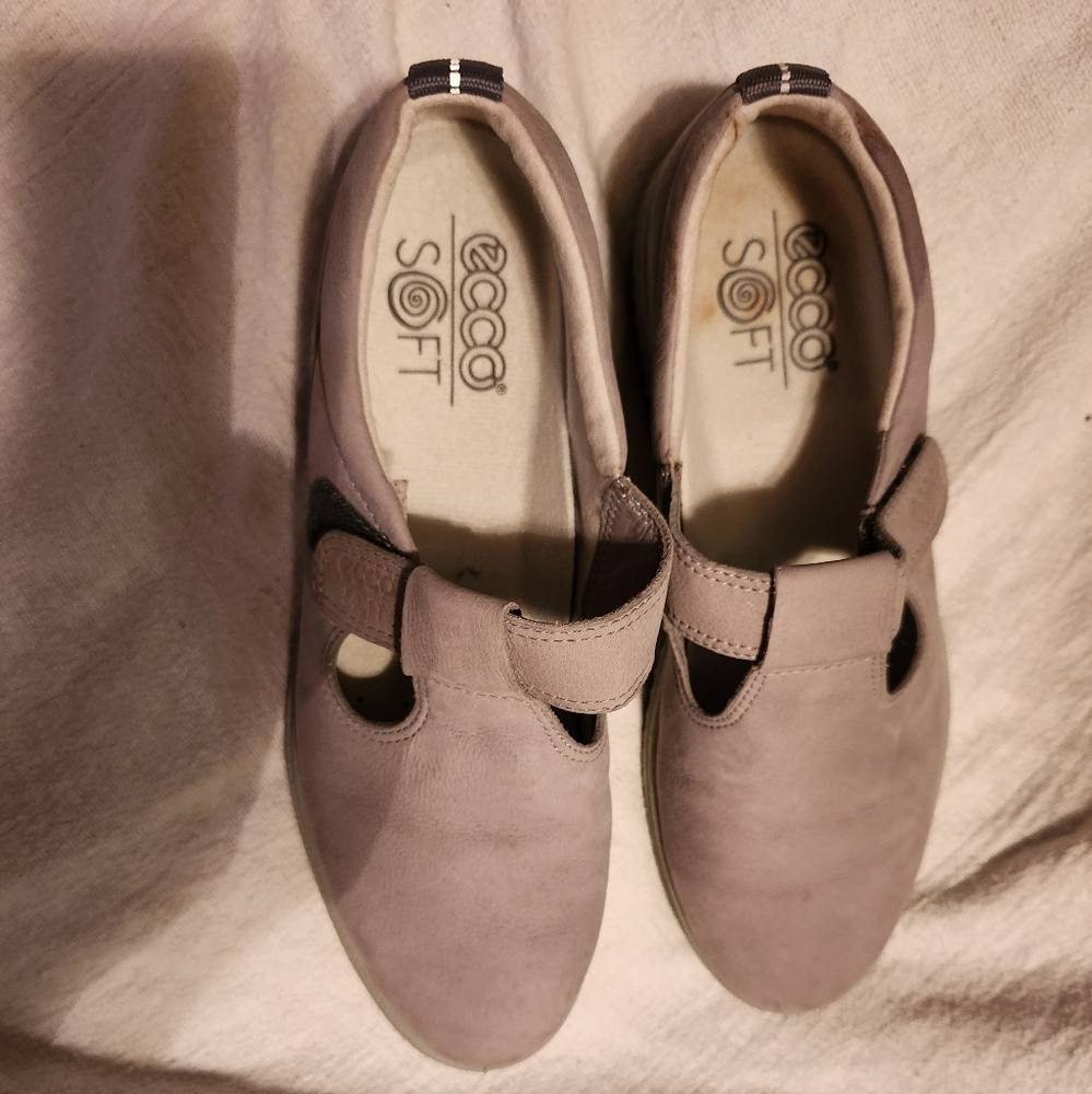 Ecco Soft Women's Grey Loafers